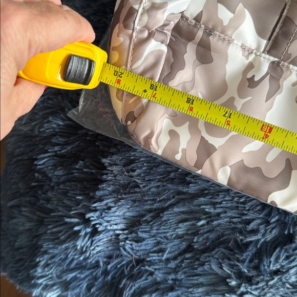 Lug Camouflage Tote Bag - Picture 12 of 14